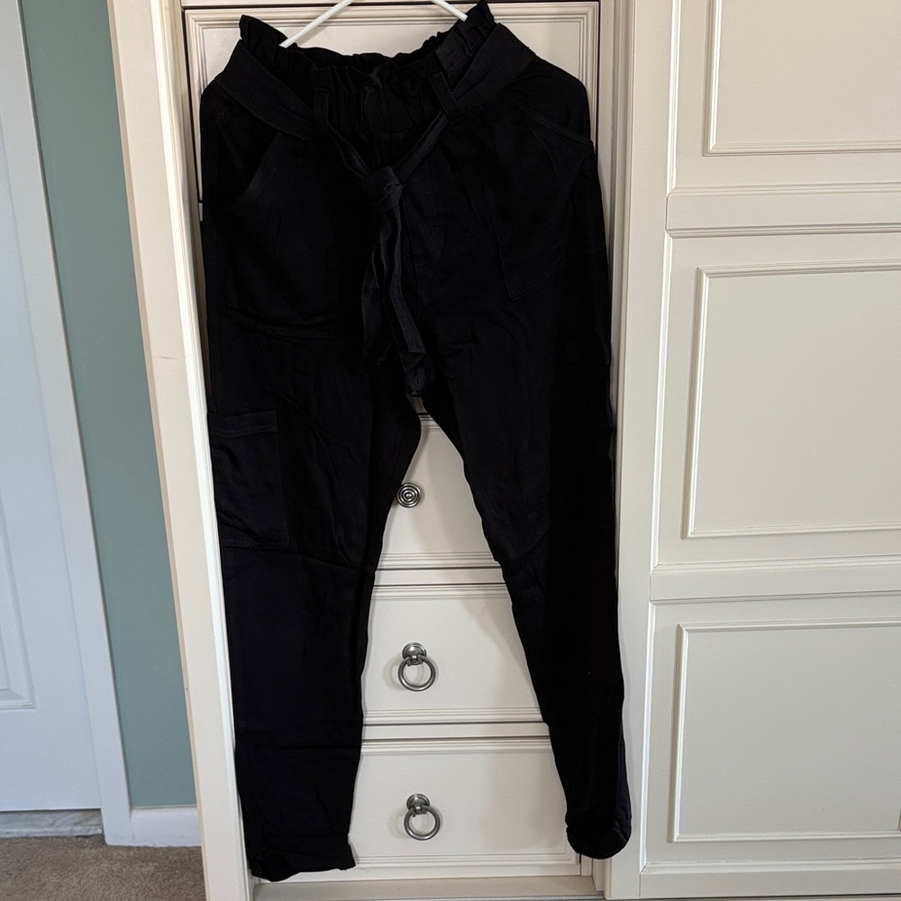 Aeropostale Women’s Cargo Pants elastic waist tie belt new w tags size small